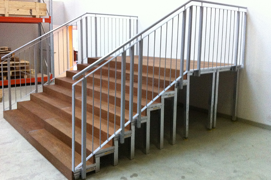 treppe_alu_referenz_apqstage_2.JPG